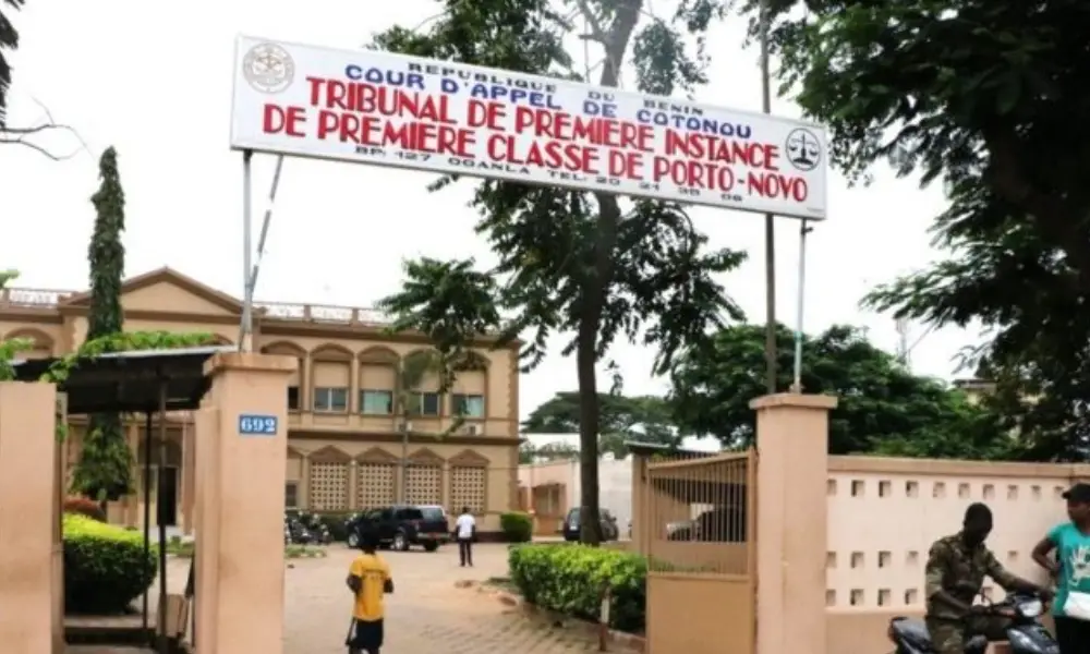 Bénin: trois agents de santé reconnus coupables d’homicide involontaire