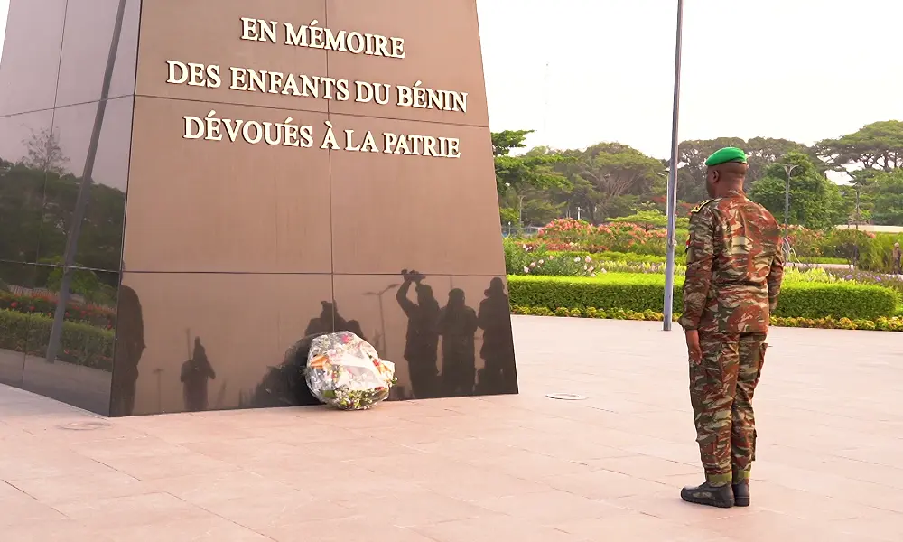 Commémoration du 16 Janvier: l’Armée reste “debout pour la République”