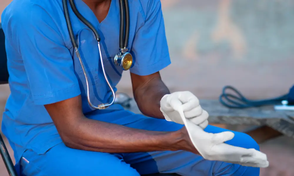 Santé: le collectif des médecins en spécialisation suspend sa grève
